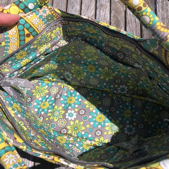 Vera Bradley bag Gabby and lemon parfait. - Picture 6 of 8